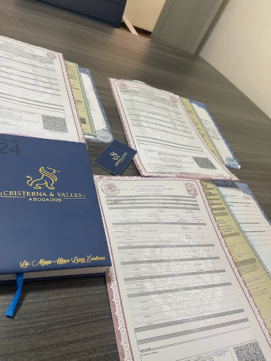 CRISTERNA & VALLES ABOGADOS