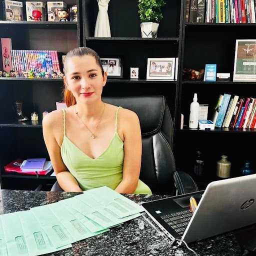 ABOGADA DE MIGRACIÓN IMELDA RIVERA